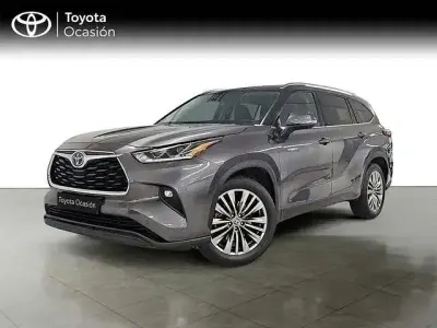 Usado Toyota Highlander Advance 246 CV (180 kW) 2021 Gris / plata SUV