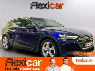 Usado Audi e-tron 300 kW (408 CV) 2022 Azul SUV