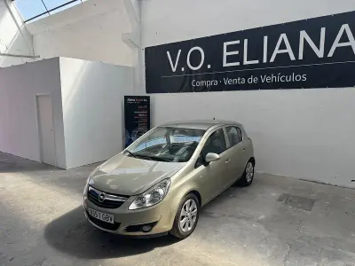 Usado Opel Corsa 75 CV (55 kW) 2008 Beige Utilitario