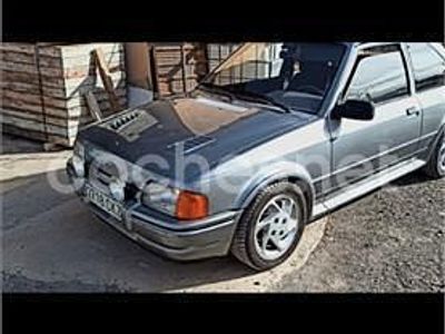 Usado Ford Escort RS 130 CV (95 kW) 1986 Gris / plata Berlina