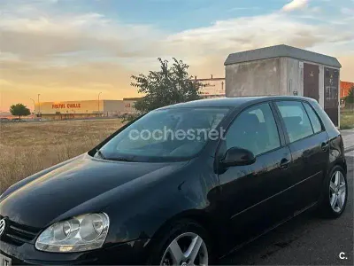 Usado VW Golf IV Highline 140 CV (102 kW) 2006 Negro Berlina