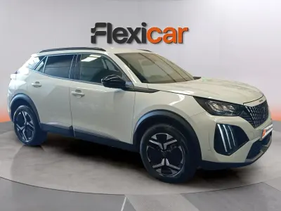 Usado Peugeot 2008 Allure 101 CV (74 kW) 2025 Blanco SUV