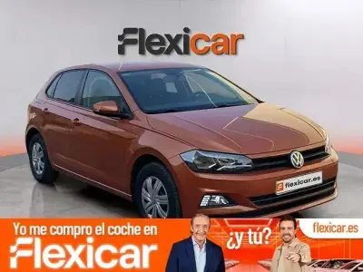 Usado VW Polo Advance 75 CV (55 kW) 2018 Naranja Utilitario