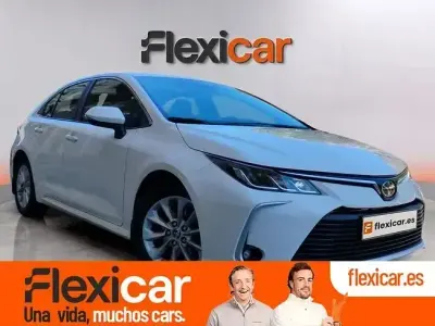 Usado Toyota Corolla Active 122 CV (89 kW) 2022 Blanco Berlina