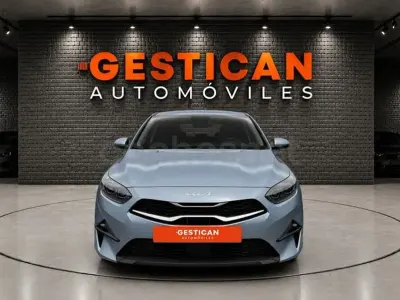 Usado Kia Ceed 120 CV (88 kW) 2023 Plateado Utilitario