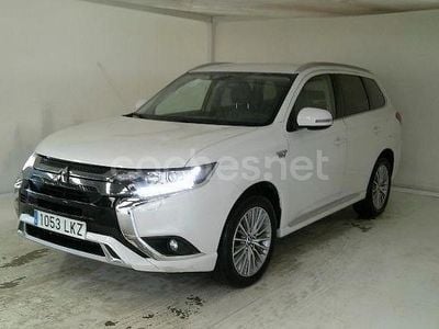 Blanco Usado 2021 Mitsubishi Outlander P-HEV SUV | 17.990 € (Precio justo)