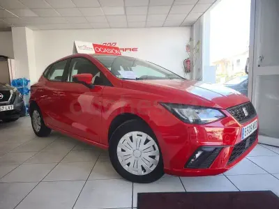 Usado Seat Ibiza Style 95 CV (69 kW) 2024 Rojo Utilitario