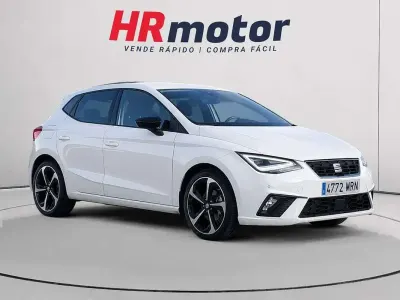 Usado Seat Ibiza FR 150 CV (110 kW) 2024 Blanco Utilitario