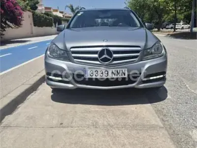 Usado Mercedes C180 120 CV (88 kW) 2012 Gris / plata Familiar