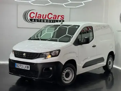 Usado Peugeot Partner Premium 100 CV (73 kW) 2020 Blanco Monovolumen