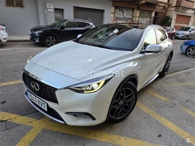 Infiniti Q30