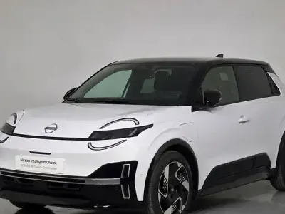 Nuevo Nissan Micra N-Connecta 89 kW (122 CV) 2026 Moon white black sólido Utilitario