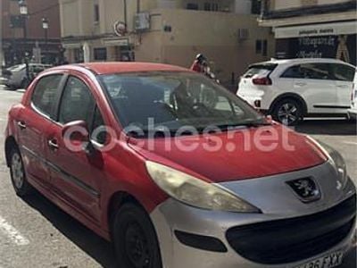 Usado Peugeot 207 75 CV (55 kW) 2007 Rojo Berlina