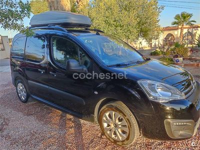 Usado Citroën Berlingo Feel 100 CV (73 kW) 2018 Negro Monovolumen