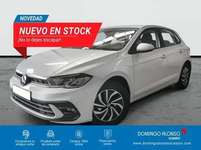 Usado VW Polo 95 CV (69 kW) 2023 Plateado Utilitario