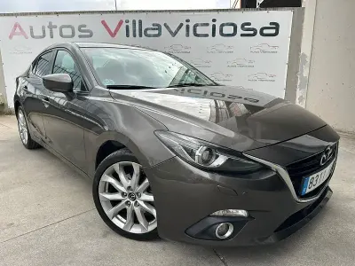 Używany Mazda 3 Luxury 150 KM (110 kW) 2016 Beżowy Sedan/Limuzyna