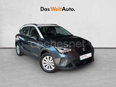 Usado Seat Arona Style 110 CV (80 kW) 2024 Gris / plata SUV
