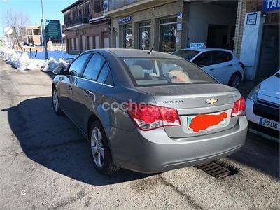 Usado Chevrolet Cruze LT 150 CV (110 kW) 2009 Gris / plata Berlina