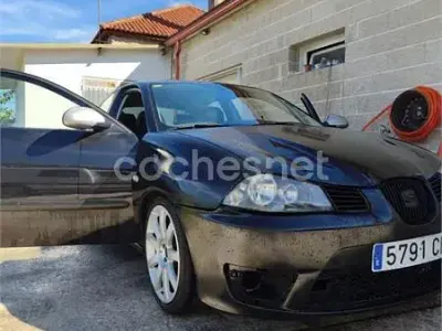 Usado Seat Ibiza Sport 130 CV (95 kW) 2003 Negro Utilitario