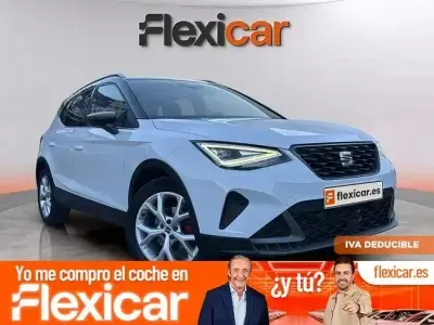 Usado Seat Arona FR 150 CV (110 kW) 2023 Blanco SUV