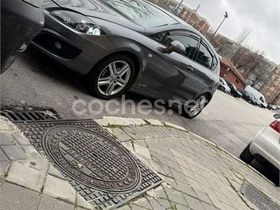 Usado Seat Leon Copa 125 CV (91 kW) 2012 Gris / plata Berlina