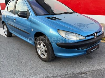 Azul Usado 2002 Peugeot 206 Berlina | 2399 € (Caro)