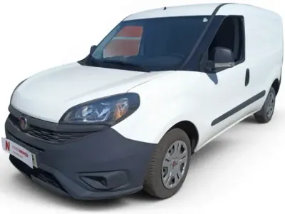 Usado Fiat Doblò 105 CV (77 kW) 2022 Blanco Monovolumen