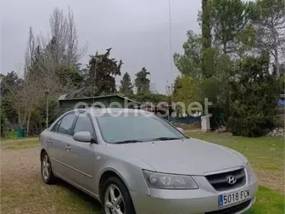 Käytetty Hyundai Sonata Style 161 HP (118 kW) 2006 Harmaa Sedan