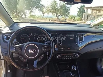 Usado Kia Carens 115 CV (84 kW) 2017 Blanco Monovolumen