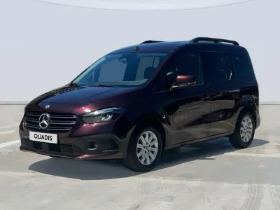 Usado Mercedes T180 116 CV (85 kW) 2024 Rojo Monovolumen