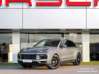 Usado Porsche Cayenne 470 CV (345 kW) 2025 Gris / plata SUV