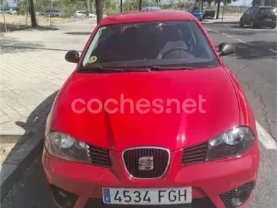 Usado Seat Ibiza Reference 80 CV (58 kW) 2006 Rojo Utilitario
