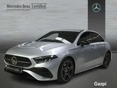 Usado Mercedes A180 116 CV (85 kW) 2025 Gris / plata Berlina