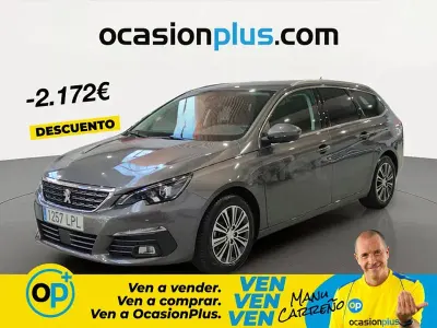 Usado Peugeot 308 SW Allure 130 CV (95 kW) 2021 Gris / plata Familiar