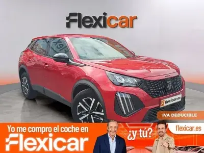 Usado Peugeot 2008 Active 100 CV (73 kW) 2023 Rojo SUV