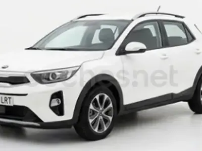 Usado Kia Stonic 100 CV (73 kW) 2022 Blanco SUV