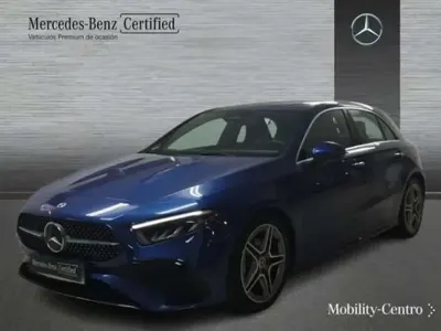 Usado Mercedes A180 109 CV (80 kW) 2024 Azul Utilitario