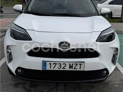 Usado Toyota Yaris Cross Business Edition 116 CV (85 kW) 2025 Blanco SUV