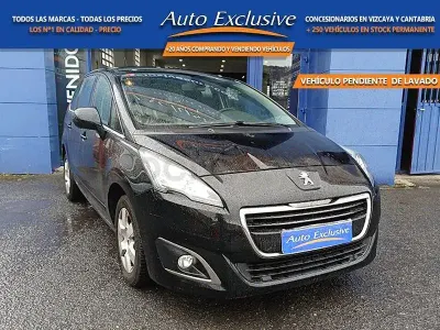 Usado Peugeot 5008 Active 120 HP (88 kW) 2015 Preto Monovolume