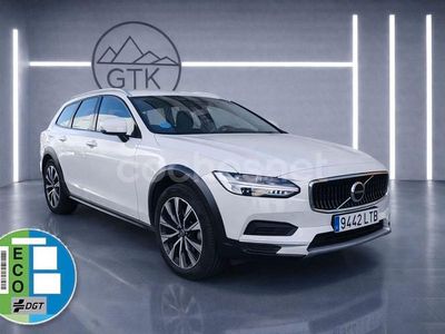 Blanco Usado 2021 Volvo V90 CC Pro Familiar | 19.995 €
