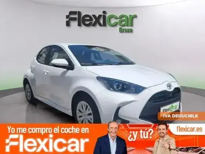 Usado Toyota Yaris Active 69 CV (50 kW) 2023 Blanco Utilitario