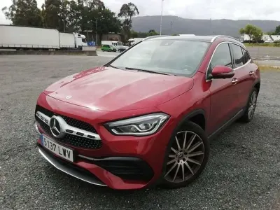 Usado Mercedes GLA250 218 CV (160 kW) 2022 Amarillo SUV