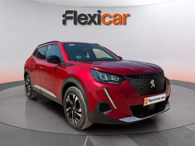 Usado Peugeot 2008 Allure 131 CV (96 kW) 2023 Rojo SUV