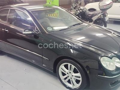 Usado Mercedes CLK220 Avantgarde 150 CV (110 kW) 2006 Negro Coupe