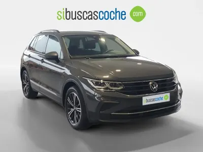 Usado VW Tiguan Life 110 CV (80 kW) 2021 Gris/plata SUV