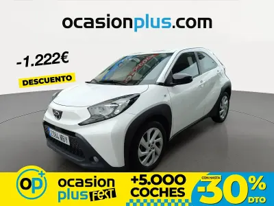 Begagnad Toyota Aygo X Play 72 HK (52 kW) 2022 Vit SUV