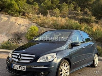Usado Mercedes B200 140 CV (102 kW) 2006 Azul Monovolumen