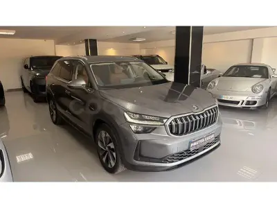 Usado Skoda Kodiaq Selection 204 CV (150 kW) 2024 Gris / plata SUV