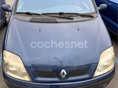 Usado Renault Scénic Dynamique 120 CV (88 kW) 2003 Azul Monovolumen