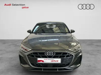 Usado Audi A3 S-Line 204 CV (150 kW) 2025 Gris / plata Berlina